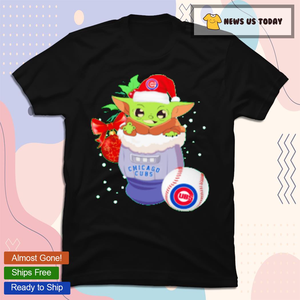 Chicago Cubs Christmas Baby Yoda Star Wars MLB T-Shirt